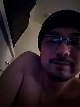 Snapshot of cmichaelxxx chatting on 01/09/25, 12:03 cmichaelxxx online show from 01/09/25, 12:03