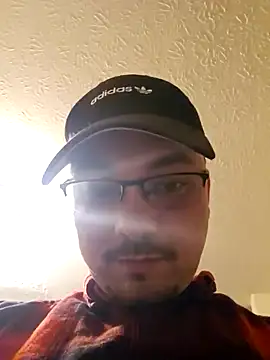 Snapshot of cmichaelxxx chatting on 01/12/25, 04:31 cmichaelxxx online show from 01/12/25, 04:31