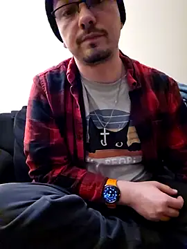 Snapshot of cmichaelxxx chatting on 01/18/25, 06:13 cmichaelxxx online show from 01/18/25, 06:13