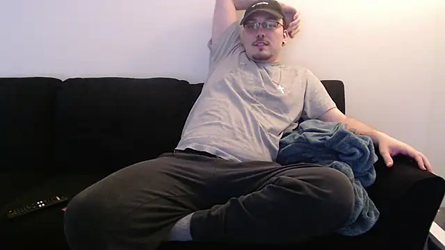 Snapshot of cmichaelxxx chatting on 01/29/25, 06:28 cmichaelxxx online show from 01/29/25, 06:28