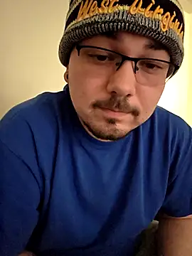 Snapshot of cmichaelxxx chatting on 02/14/25, 07:44 cmichaelxxx online show from 02/14/25, 07:44