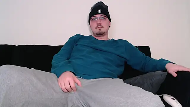 Snapshot of cmichaelxxx chatting on 02/22/25, 06:52 cmichaelxxx online show from 02/22/25, 06:52