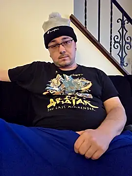 Snapshot of cmichaelxxx chatting on 03/18/25, 12:47 cmichaelxxx online show from 03/18/25, 12:47