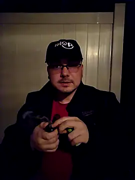 Snapshot of cmichaelxxx chatting on 03/20/25, 12:51 cmichaelxxx online show from 03/20/25, 12:51