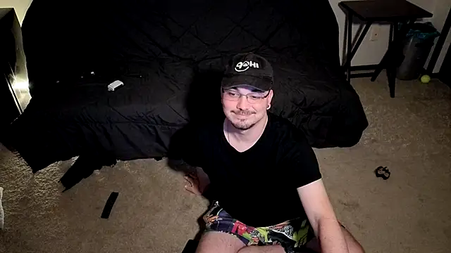 Snapshot of cmichaelxxx chatting on 09/21/25, 03:19 cmichaelxxx online show from 09/21/25, 03:19