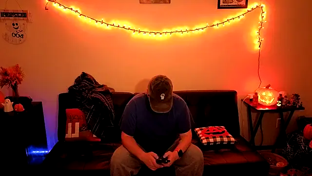 Snapshot of cmichaelxxx chatting on 10/24/25, 12:08 cmichaelxxx online show from 10/24/25, 12:08