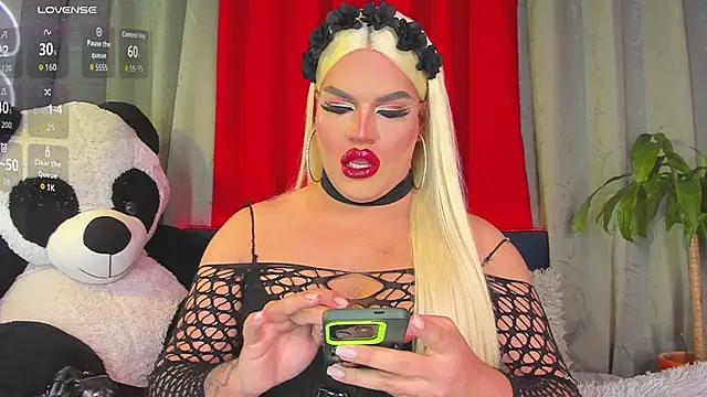 Snapshot of Missisabella_ chatting on 11/08/25, 12:55 Missisabella online show from 11/08/25, 12:55