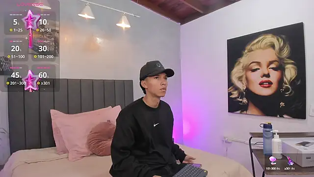 Snapshot of ricky_backus chatting on 02/12/25, 11:18 ricky backus online show from 02/12/25, 11:18