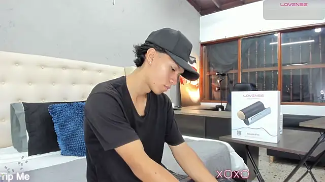 Snapshot of ricky_backus chatting on 02/26/25, 11:30 ricky backus online show from 02/26/25, 11:30