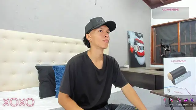 Snapshot of ricky_backus chatting on 03/10/25, 11:21 ricky backus online show from 03/10/25, 11:21