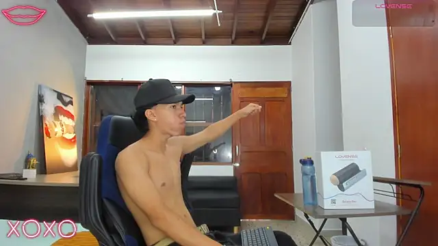 Snapshot of ricky_backus chatting on 03/22/25, 11:32 ricky backus online show from 03/22/25, 11:32