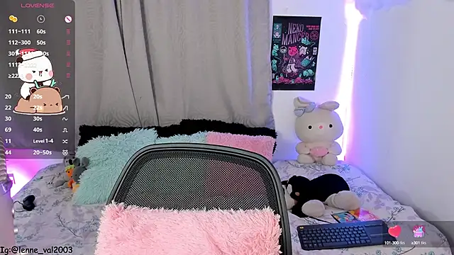 Lenneval1 online show from 01/01/25, 06:26