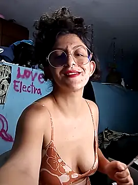 Snapshot of LoveElectra chatting on 09/12/25, 02:33 LoveElectra online show from 09/12/25, 02:33