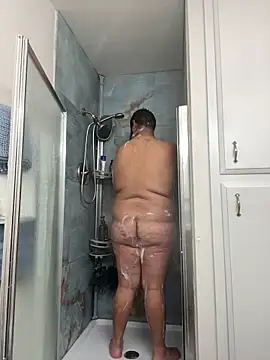 Snapshot of daddymaniaco69 chatting on 12/26/24, 04:58 daddymaniaco69 online show from 12/26/24, 04:58