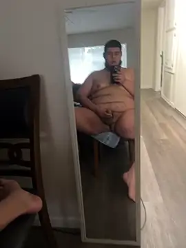 Snapshot of daddymaniaco69 chatting on 02/13/25, 12:35 daddymaniaco69 online show from 02/13/25, 12:35