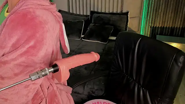 Lillyortiz online show from 03/04/25, 08:38