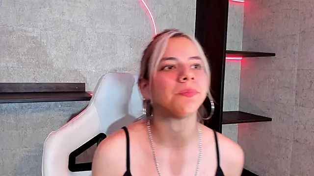 ArtemisaBlake online show from 01/08/25, 09:12