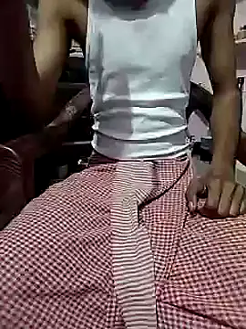 Snapshot of bananadick____ chatting on 12/17/24, 01:05 bananadick online show from 12/17/24, 01:05