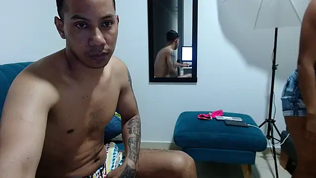 Snapshot of dream_fulfilled chatting on 02/28/25, 03:15 dream fulfilled online show from 02/28/25, 03:15