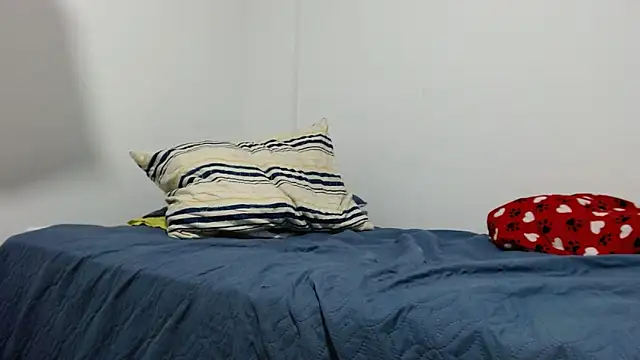 Snapshot of dream_fulfilled chatting on 03/10/25, 03:34 dream fulfilled online show from 03/10/25, 03:34