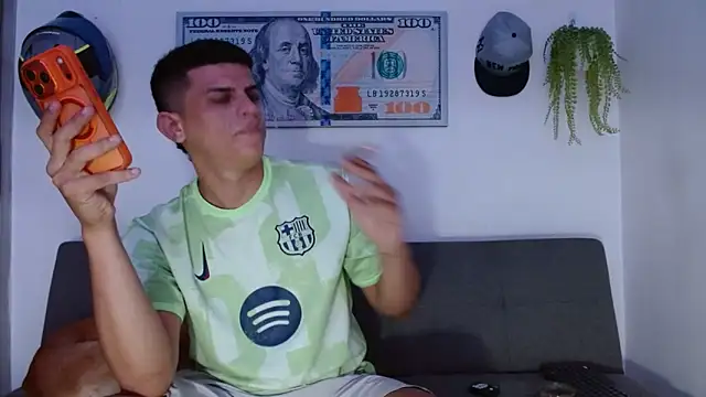 Snapshot of boss_of_cash chatting on 05/07/26, 11:26 boss of cash online show from 05/07/26, 11:26