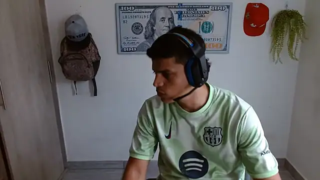 Snapshot of boss_of_cash chatting on 05/23/26, 04:33 boss of cash online show from 05/23/26, 04:33