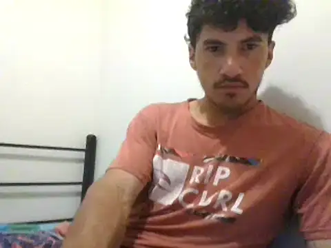 Snapshot of xxx-999 chatting on 03/19/25, 03:09 xxx-999 online show from 03/19/25, 03:09