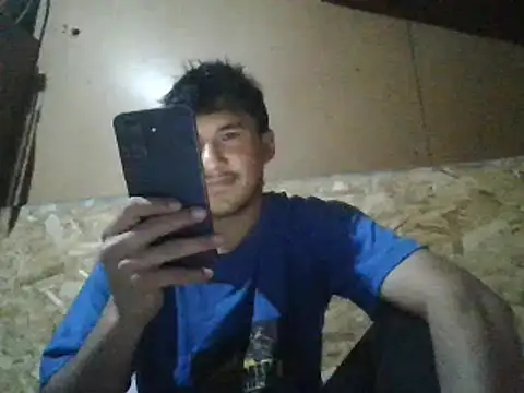 Snapshot of xxx-999 chatting on 10/01/25, 02:50 xxx-999 online show from 10/01/25, 02:50