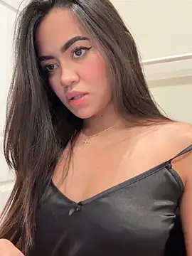 Snapshot of xsweetv chatting on 02/16/25, 06:32 xsweetv online show from 02/16/25, 06:32