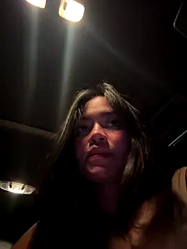 Snapshot of xsweetv chatting on 11/18/25, 11:48 xsweetv online show from 11/18/25, 11:48