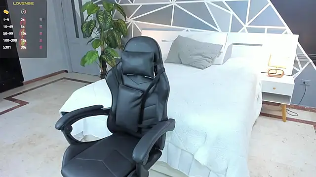 Snapshot of Lucifer_shadow chatting on 02/07/25, 12:50 Lucifer shadow online show from 02/07/25, 12:50