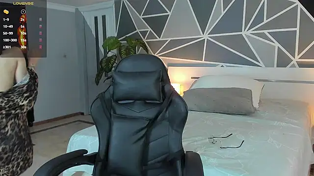 Snapshot of Lucifer_shadow chatting on 02/13/25, 12:43 Lucifer shadow online show from 02/13/25, 12:43