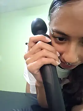 Jazmin-Cerezita online show from 12/21/24, 02:58