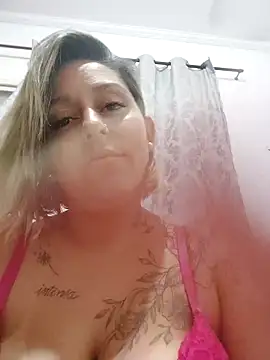 Snapshot of baixinhaloira chatting on 12/22/24, 05:53 baixinhaloira online show from 12/22/24, 05:53