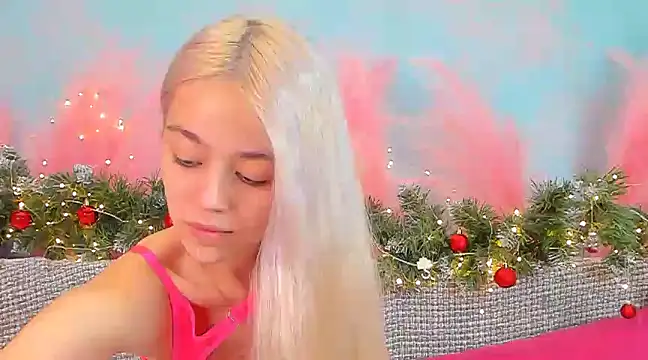 Snapshot of STELLA_RICH chatting on 12/24/24, 02:10 STELLA RICH online show from 12/24/24, 02:10