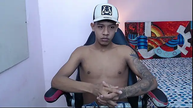 Snapshot of mr_stiven_ chatting on 01/20/25, 03:37 mr stiven  online show from 01/20/25, 03:37