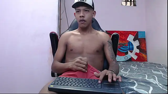 Snapshot of mr_stiven_ chatting on 02/06/25, 07:13 mr stiven  online show from 02/06/25, 07:13