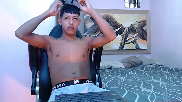 Snapshot of mr_stiven_ chatting on 03/03/25, 02:58 mr stiven  online show from 03/03/25, 02:58