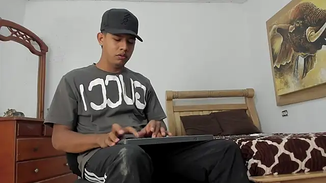 mr stiven  online show from 02/26/26, 04:22