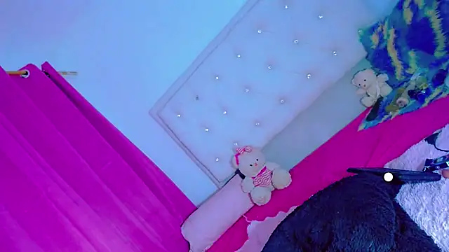 Theylor Rouse online show from 03/25/26, 08:42