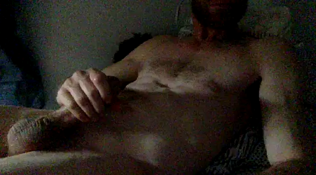 Snapshot of Twowellshapedheads chatting on 03/03/25, 06:37 Twowellshapedheads online show from 03/03/25, 06:37