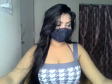 Snapshot of ishi_Beauty chatting on 09/30/25, 07:57 ishi Beauty online show from 09/30/25, 07:57