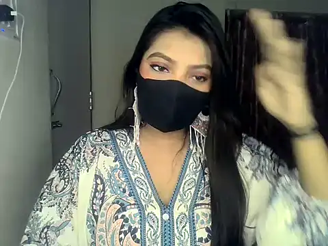 Snapshot of ishi_Beauty chatting on 10/27/25, 05:33 ishi Beauty online show from 10/27/25, 05:33