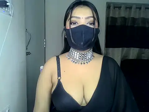 Snapshot of ishi_Beauty chatting on 11/21/25, 05:28 ishi Beauty online show from 11/21/25, 05:28