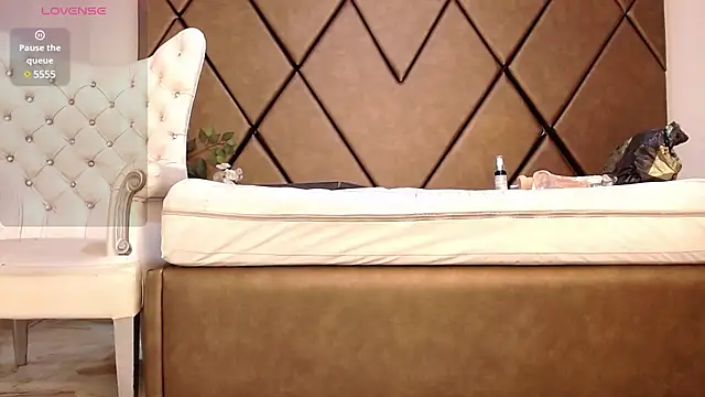 LunitaDiva online show from 01/21/25, 12:07