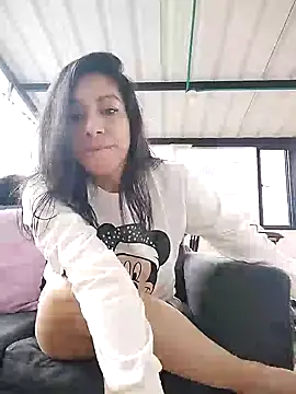 Snapshot of LunaOslon_sq chatting on 12/31/24, 07:40 LunaOslon sq online show from 12/31/24, 07:40