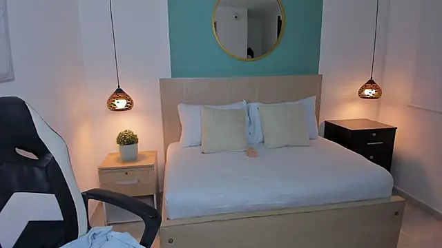 Snapshot of linda_rios_ chatting on 01/02/25, 10:11 linda rios online show from 01/02/25, 10:11