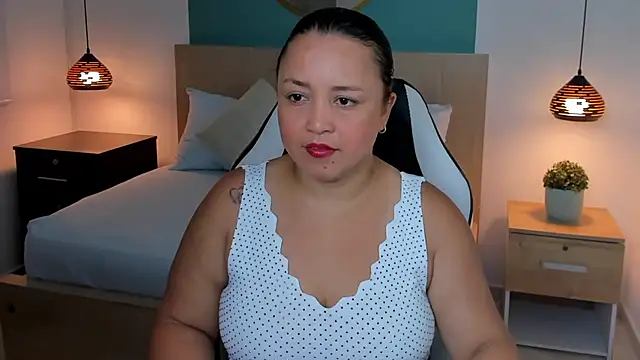 Snapshot of linda_rios_ chatting on 01/10/25, 07:11 linda rios online show from 01/10/25, 07:11