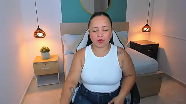 Snapshot of linda_rios_ chatting on 01/15/25, 07:12 linda rios online show from 01/15/25, 07:12