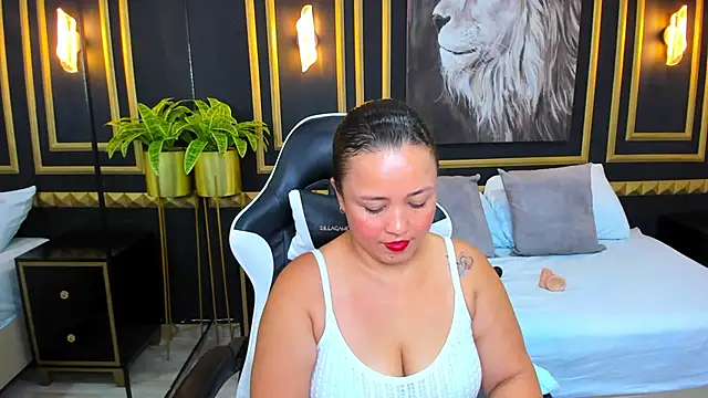 Snapshot of linda_rios_ chatting on 02/01/25, 05:58 linda rios online show from 02/01/25, 05:58